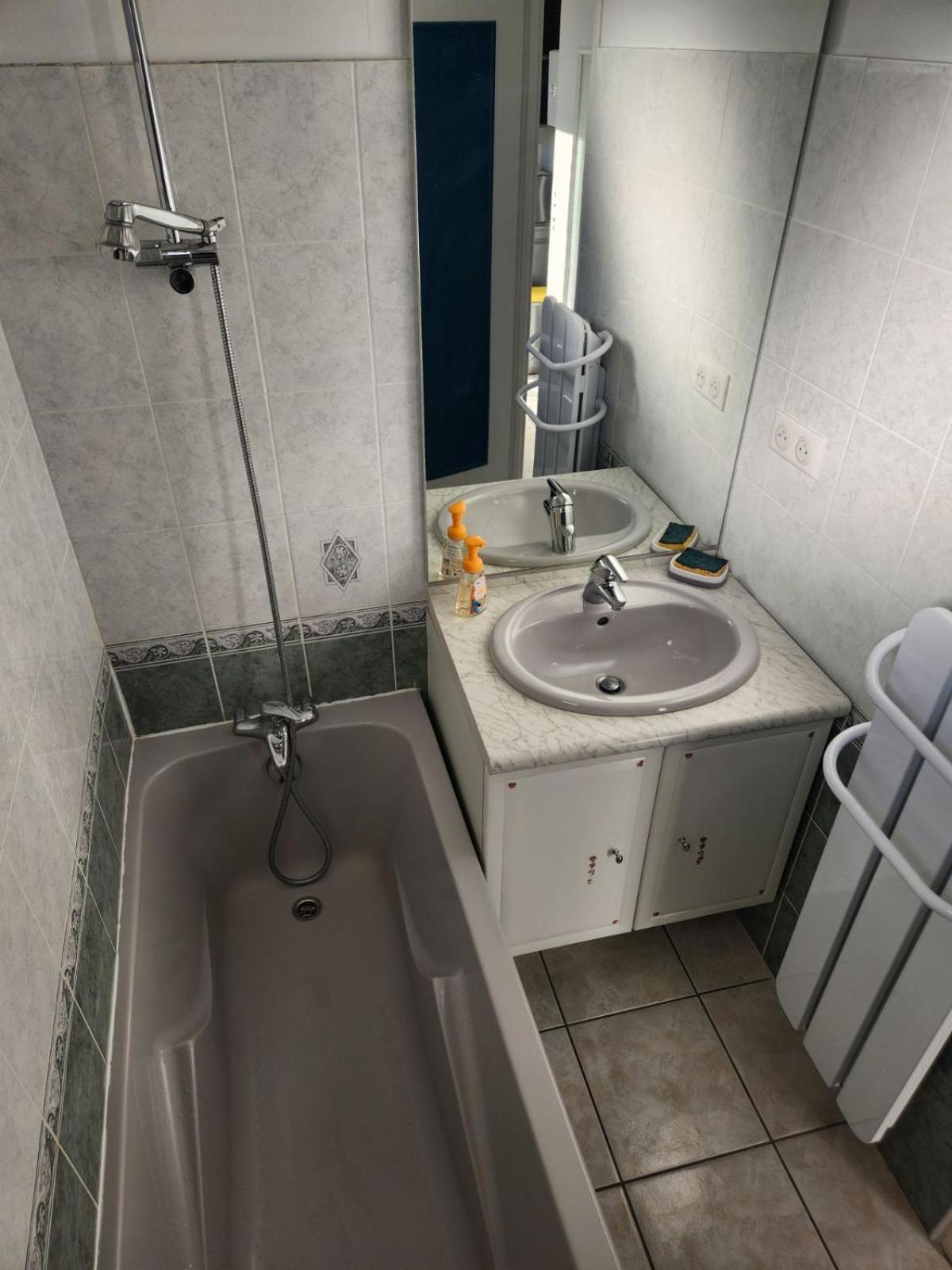 Logement Cosy Au Coeur D'Oradour Bagian luar foto